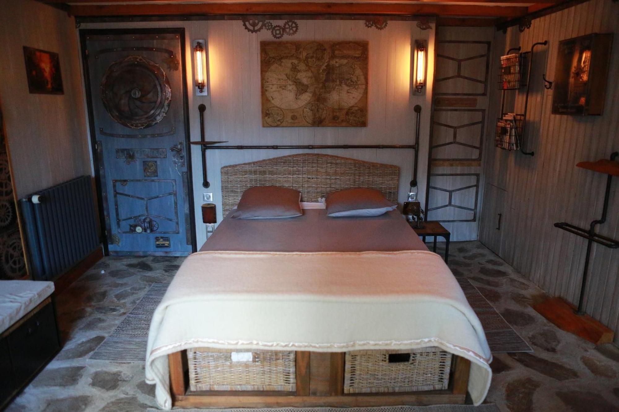 Chambre Steampunk Jules Vernes Bosbonparent Exterior foto